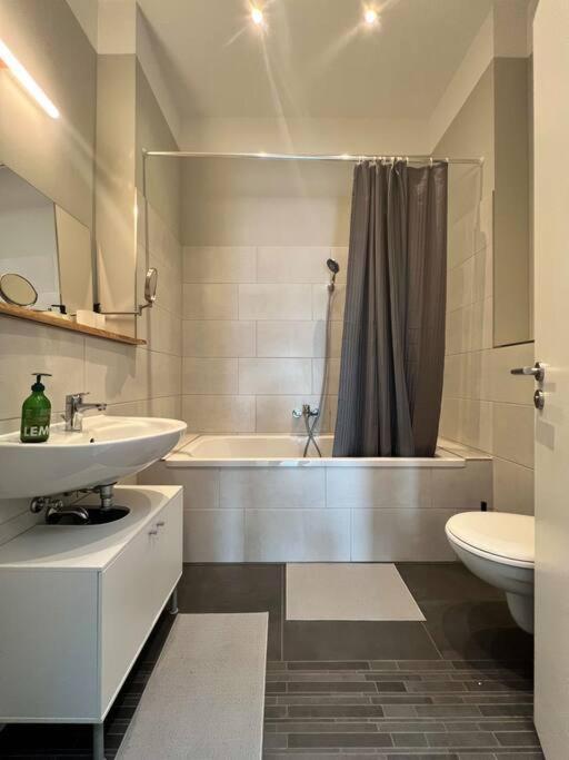 Apartment Loft 7 15min Hbf 2br Smart Tv Wifi *